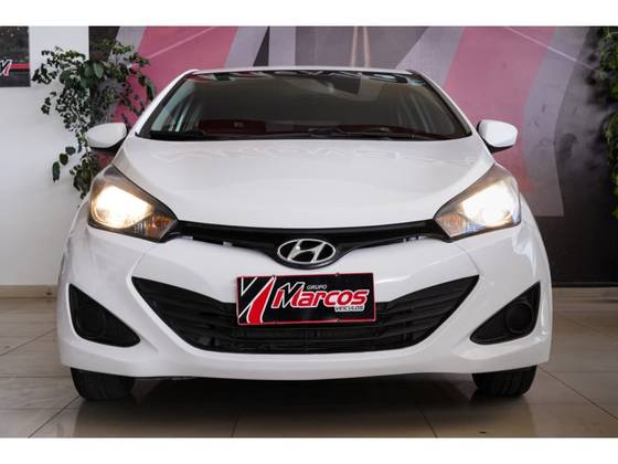 HYUNDAI HB20 1.0 COMFORT 12V FLEX 4P MANUAL HYUNDAI HB20 1.0 COMFORT 12V FLEX 4P MANUAL